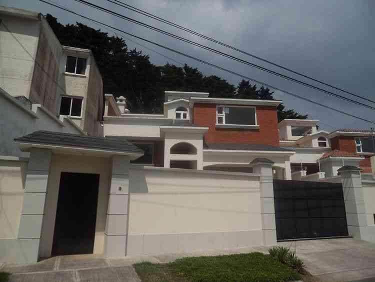 HERMOSA CASA en venta KM 17.5 Carretera a El Salvador