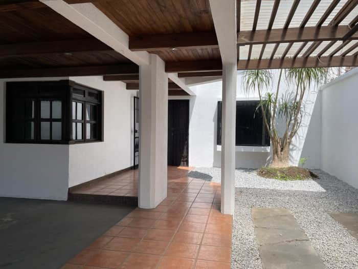 Casa en Venta para inversión en Los Manantiales
