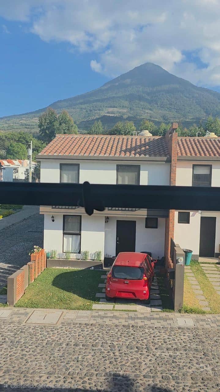 CASA EN VENTA Y RENTA EN SENDEROS DE COMENDADOR