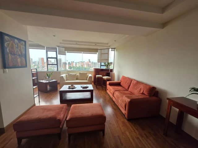 Apartamento en alquiler en Zona 10, Guatemala · 3 hab · 325 m²