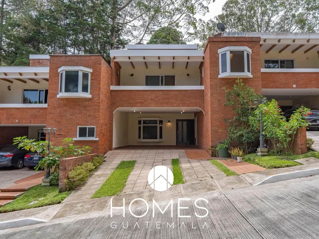 Casa dentro de Condominio en Venta, Muxbal.