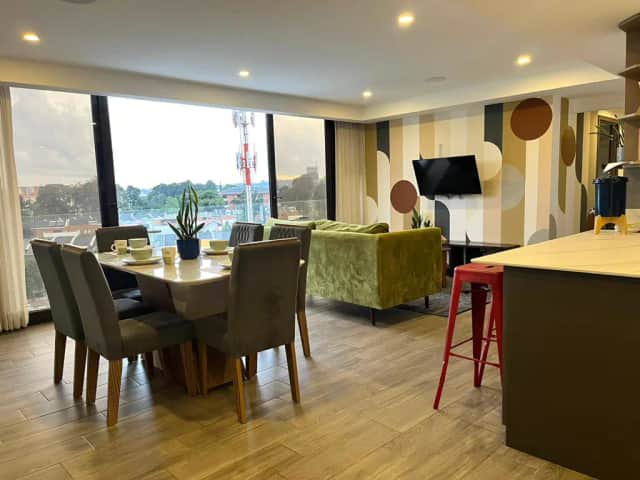 Apartamento en alquiler en Zona 10, Guatemala · 3 hab · 117 m²