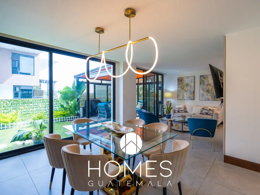 Apartamento Amueblado con Jardín en Venta, Cayalá, Zona 16.