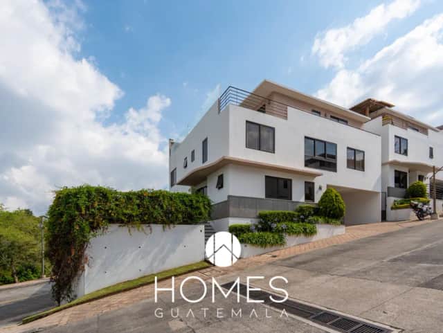 Casa en venta en Guatemala · 4 hab · 349 m²