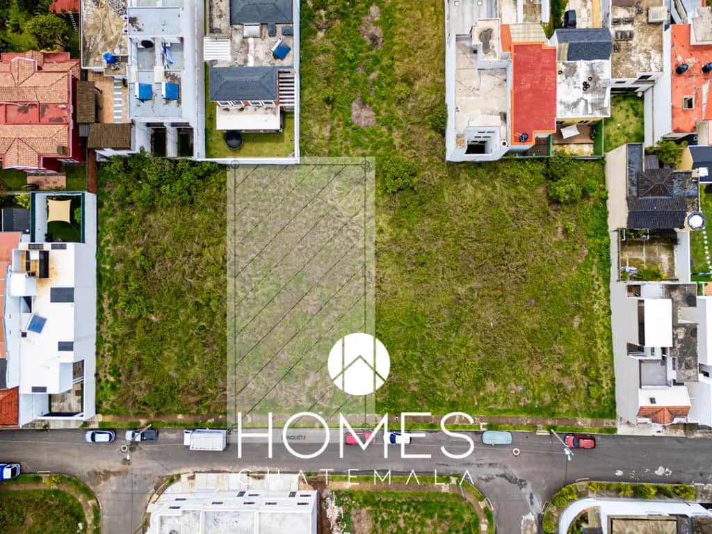 Terreno en Venta, Hacienda Real, Zona 16.