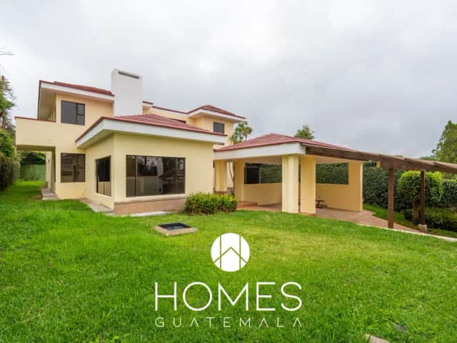 Casa en venta en Guatemala · 4 hab · 375 m²
