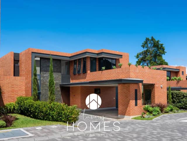 Casa en alquiler en Guatemala · 3 hab · 393 m²