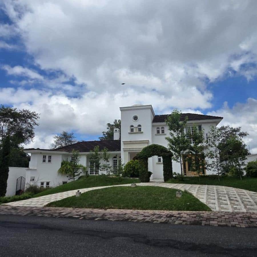 Casa en venta en Foresta de Cayala zona 16