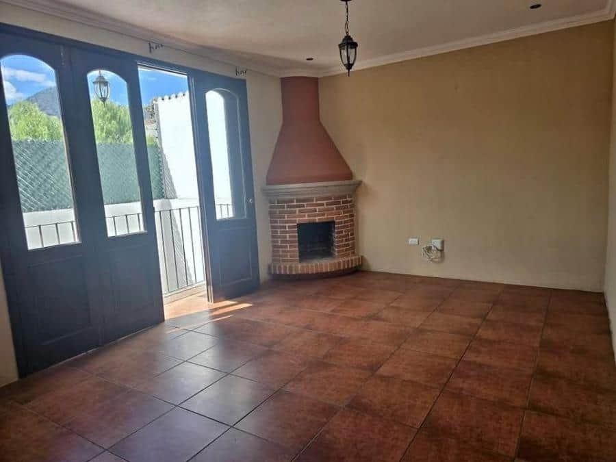 En venta, Amplia casa de 460 m2 en Condominio Bellavista Jocotenango