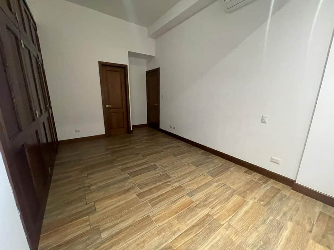 Apartamento En Renta en Salvattore Zona 10