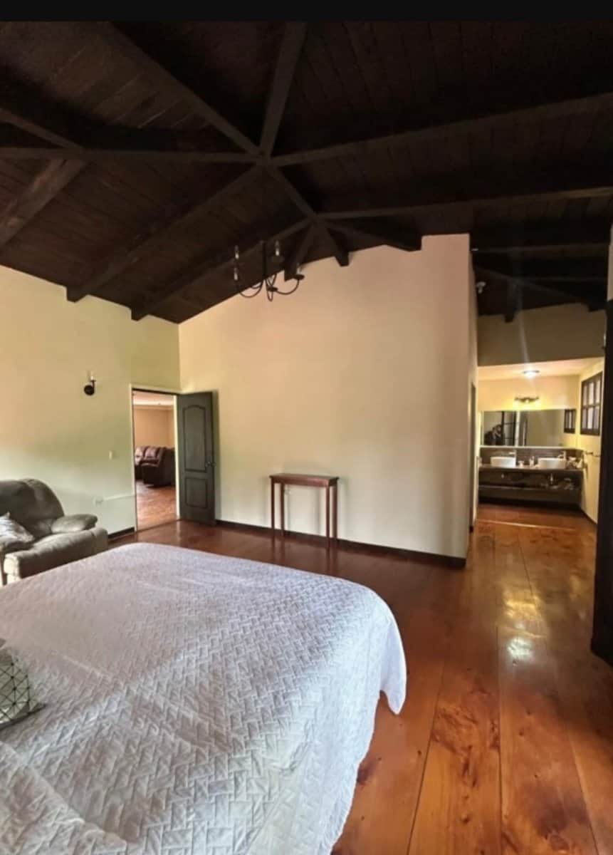Casa en Venta y Renta en Antigua Guatemala