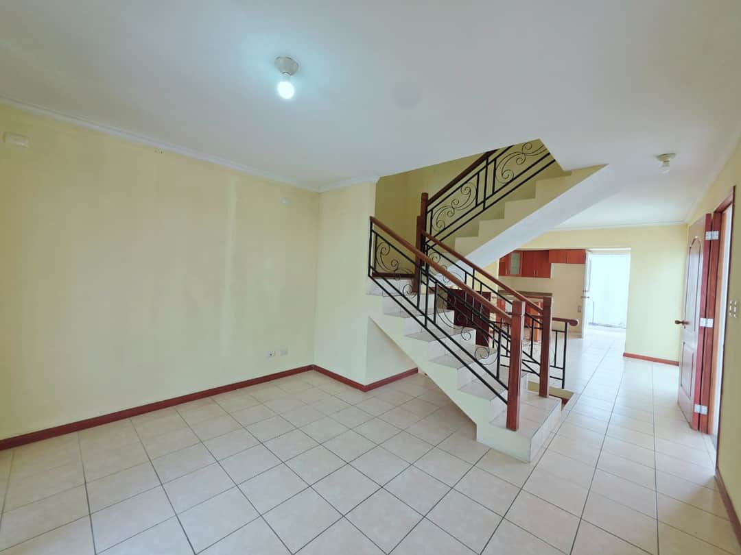 Casa en Venta en Hacienda de Las Flores Villa Nueva