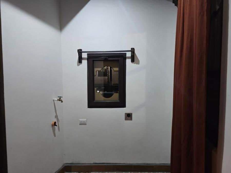 En renta, apartamento en condominio de 1 habitación en Santa Lucía Milpas Altas