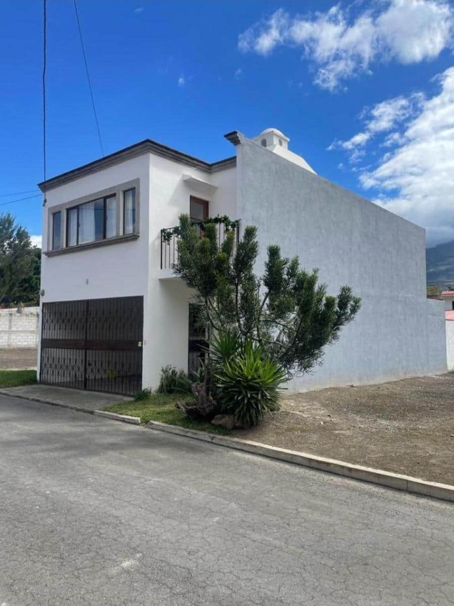 SAN MIGUEL DUEÑAS-CONDOMINIO EL PORTAL DE LAS ROSAS - SACATEPEQUEZ, ALEDAÑO ANTIGUA GUATEMALA
