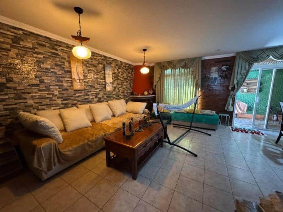 VENTA DE CASA SAN LUCAS SACATEPEQUEZ