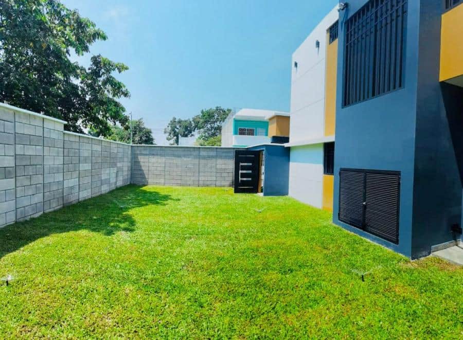 Casa en San francisco Zapotitlán Suchitepéquez dentro de garita