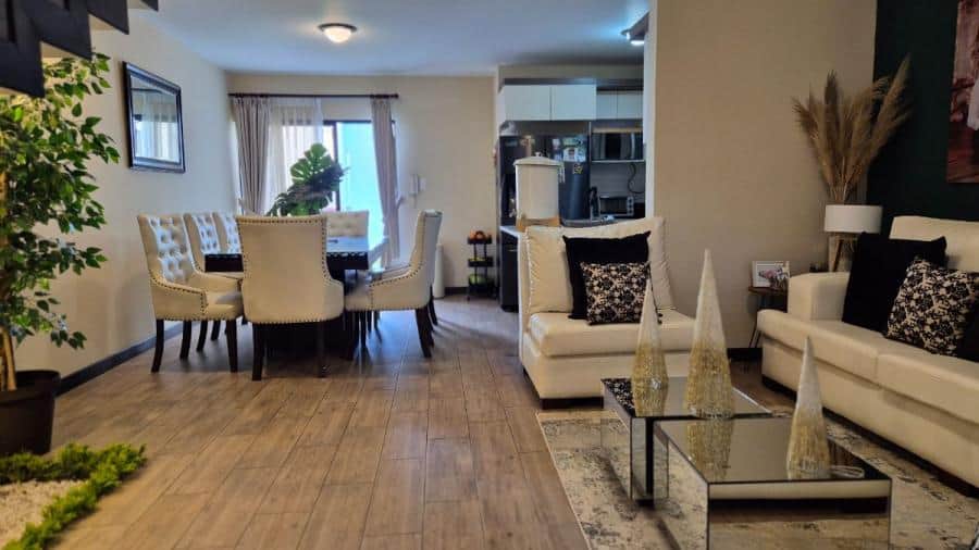 VENDO CASA EN RESIDENCIALES PINARES EN SAN CRISTOBAL