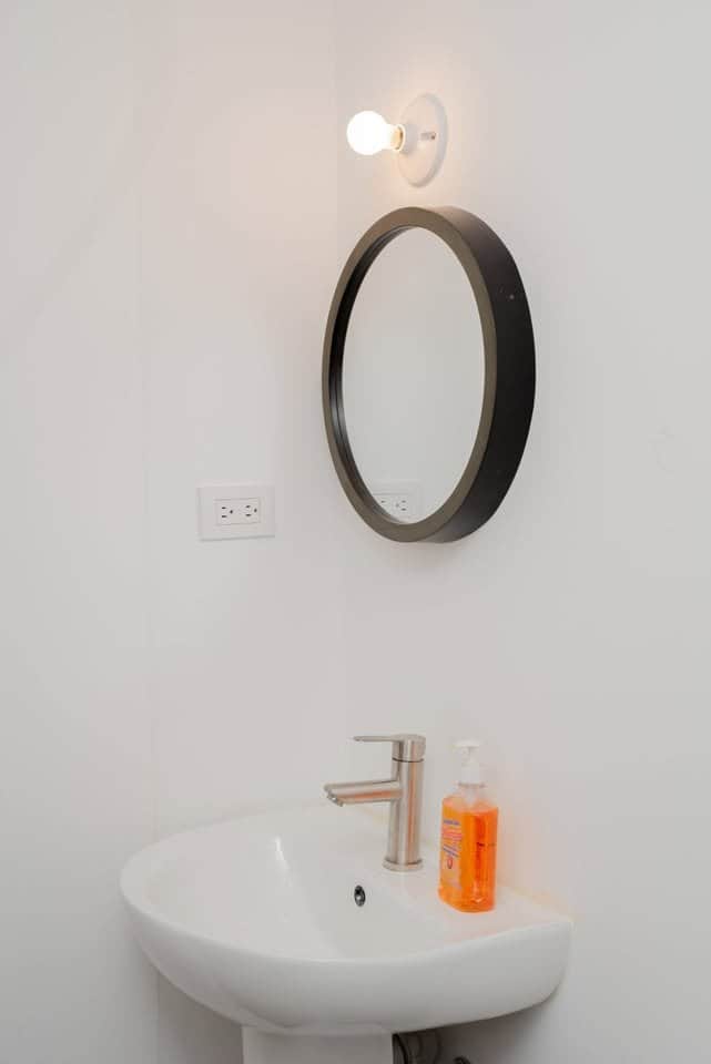 APARTAMENTO AMUEBLADO EN CASA ELISA SANTA ELISA ZONA 12 DE 1 HAB AGT2957