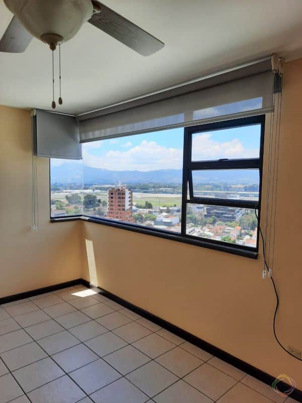 Apartamento en venta, Edificio Santorini Americas zona 14,actualmente rentado