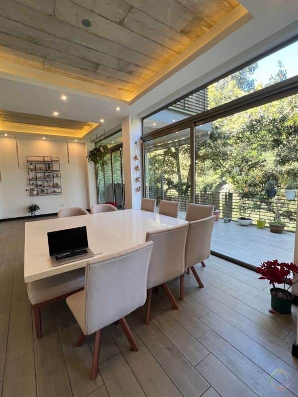 Casa en venta en Santa Catarina Pinula, Guatemala · 3 hab · 603 m²
