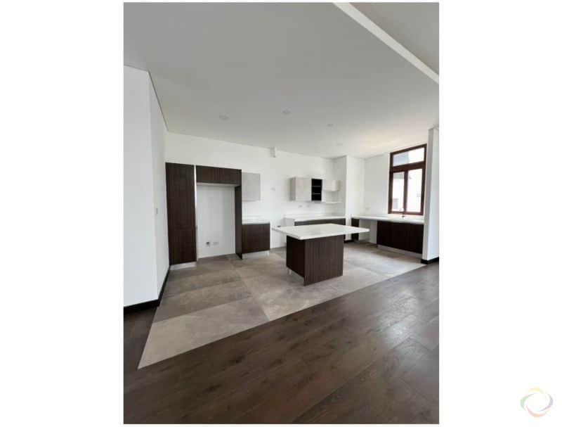 Apartamento en venta en Olmos de Cayalá, zona 16