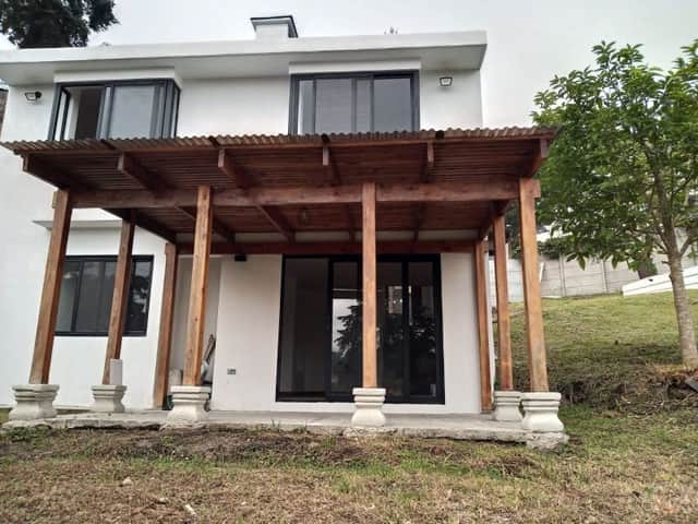 Casa en alquiler en Santa Catarina Pinula, Guatemala · 3 hab · 215 m²