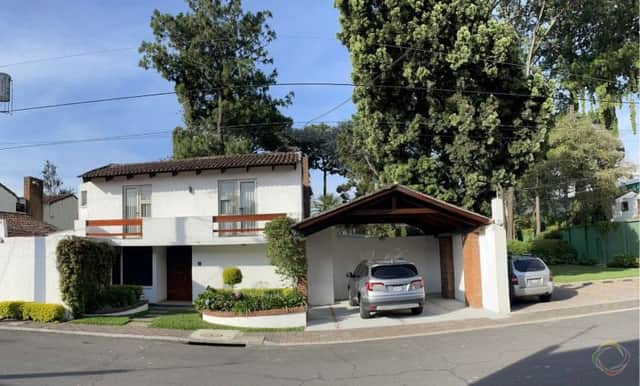 Casa en venta en Zona 10, Guatemala · 4 hab · 418 m²