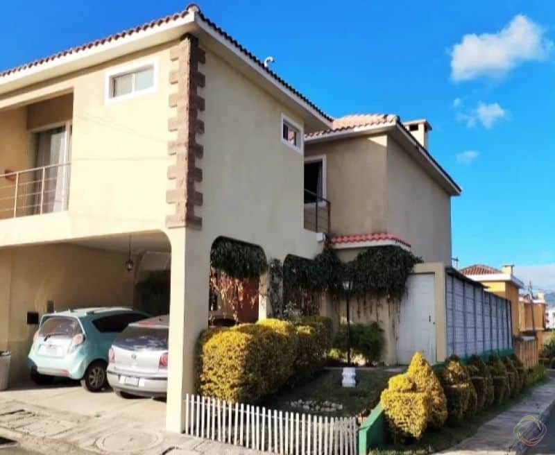 Casa en venta en Valles de Navarra, San José Pinula
