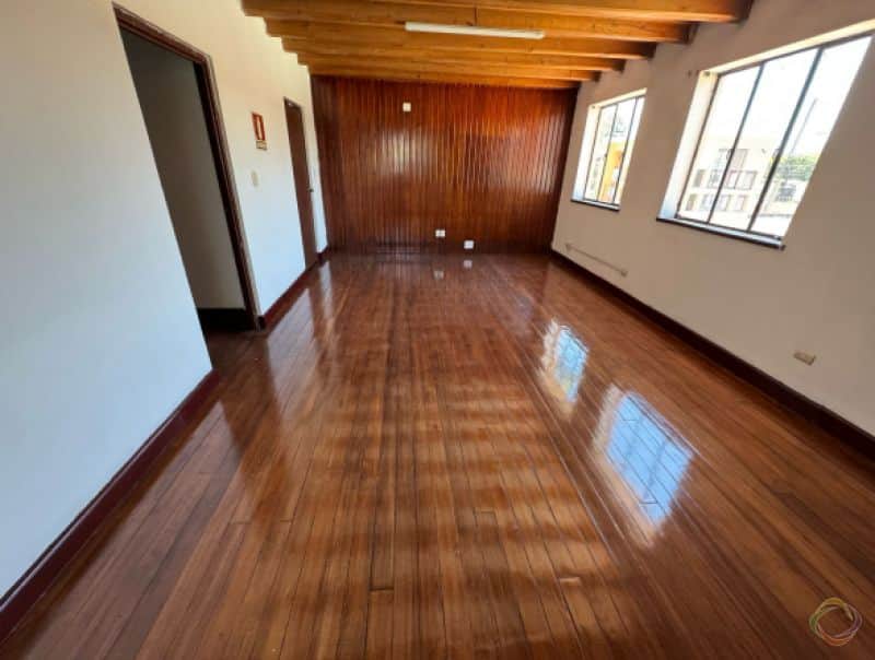 Casa en alquiler para oficinas en zona 10