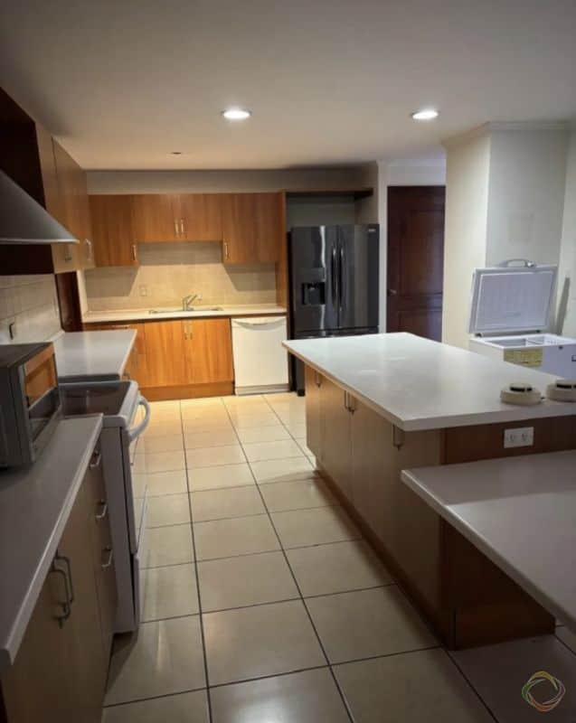 Apartamento amplio en zona 10