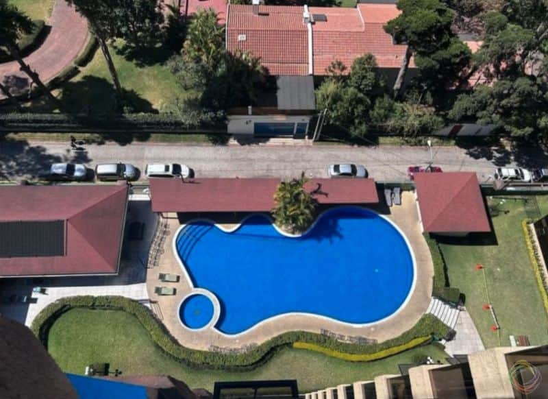 Apartamento en venta y alquiler en Edificio Milenia, zona 10