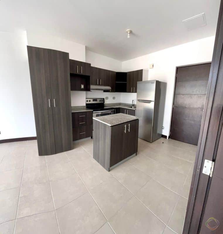 Rento apartamentoen edificio Destiny km 14.5