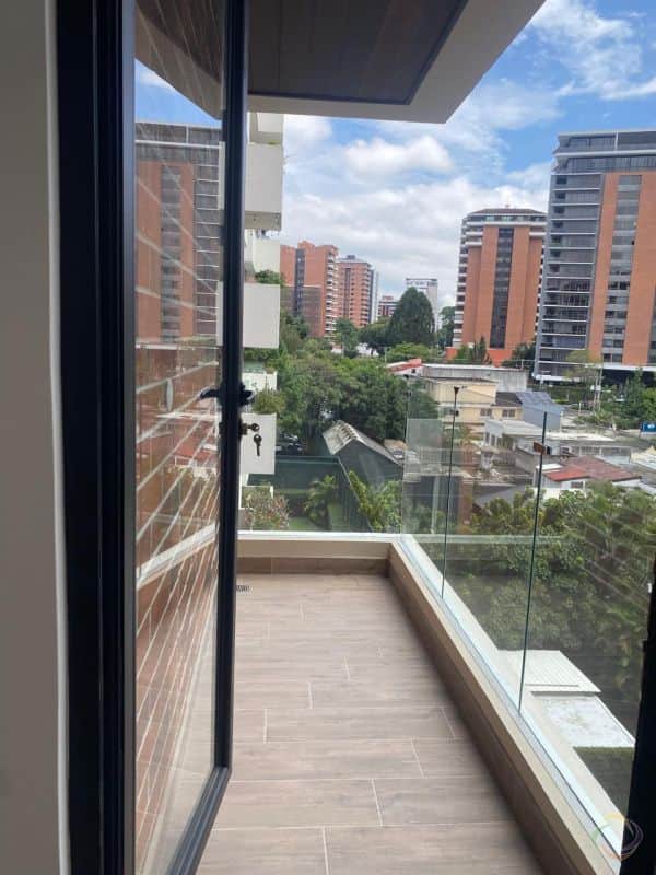 Apartamento en alquiler en Zona 14, Guatemala · 2 hab · 80 m²