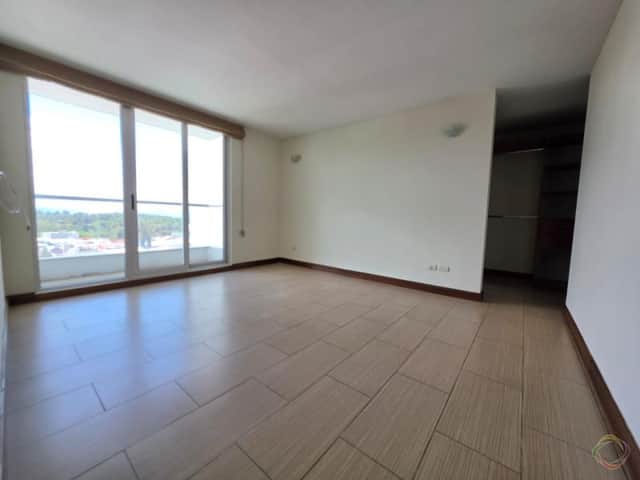 Apartamento en alquiler en Zona 14, Guatemala · 3 hab · 117 m²