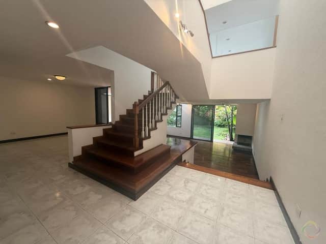 Casa en venta en Zona 10, Guatemala · 3 hab · 350 m²