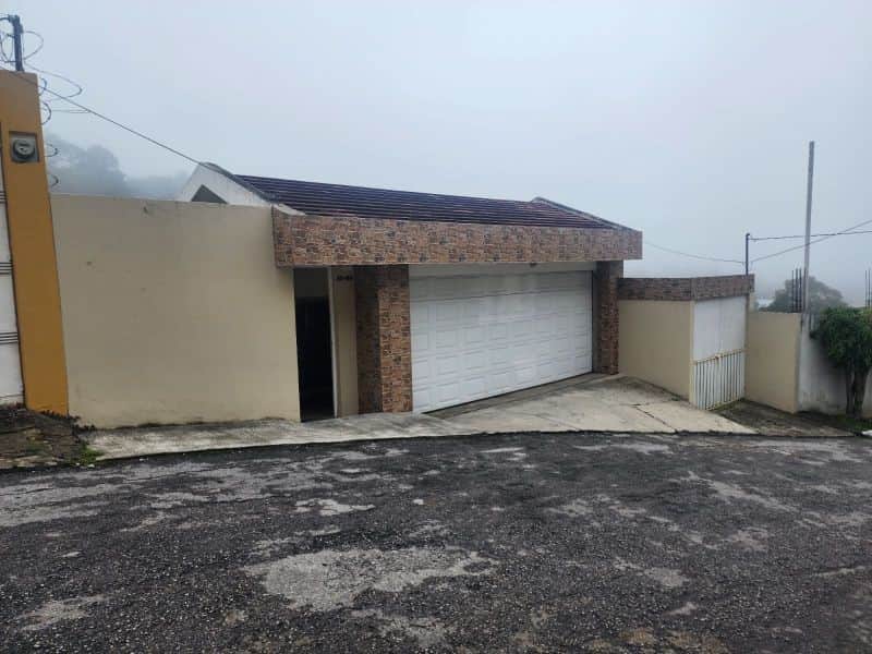 Vendo casa en Santa Rosalia Carretera a el Salvador
