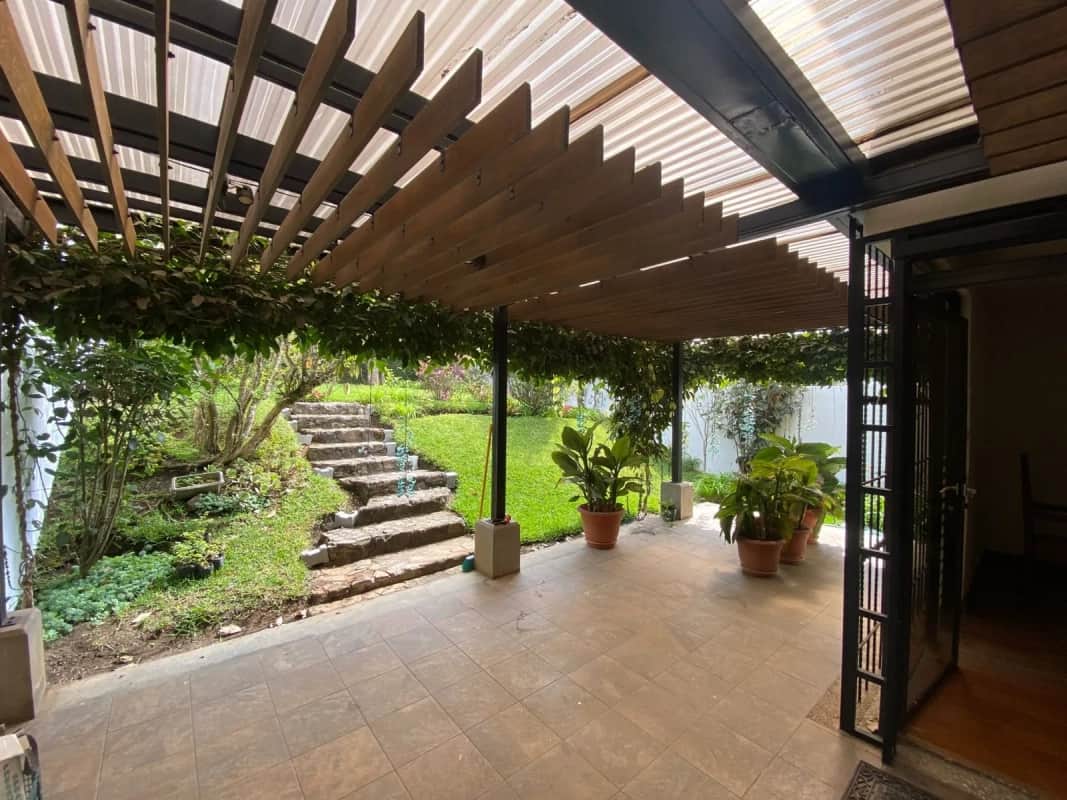 VENTA EN CONDOMINIO – KM. 16 CARRETERA A EL SALVADOR