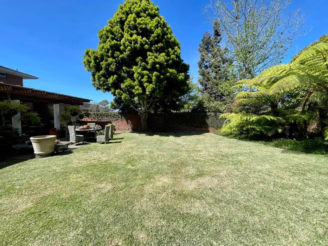 CASA RENTA CONDOMINIO LAS LUCES KM 13.5 , 700 MTS2, 4 DORMITORIOS $3,700 + IVA + MANT