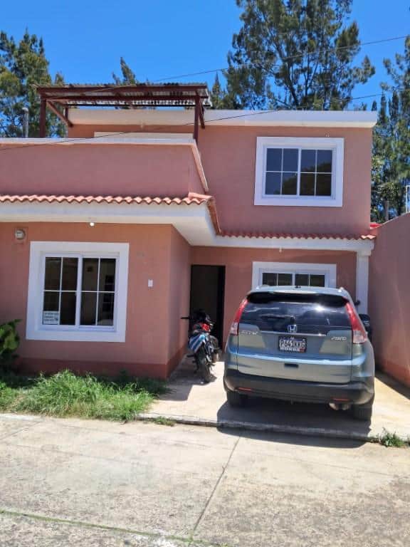 CASA EN VENTA DE 4 HABITACIONES EN FRAIJANES KM 26, GUATEMALA