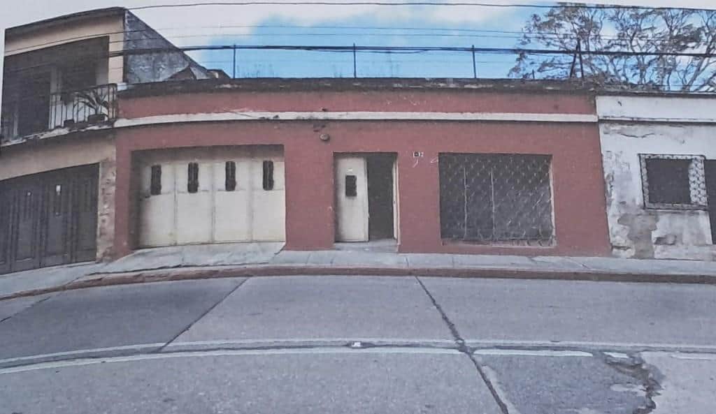 COMPRA CASA EN ZONA 1 PARA REMODELAR, GUATEMALA
