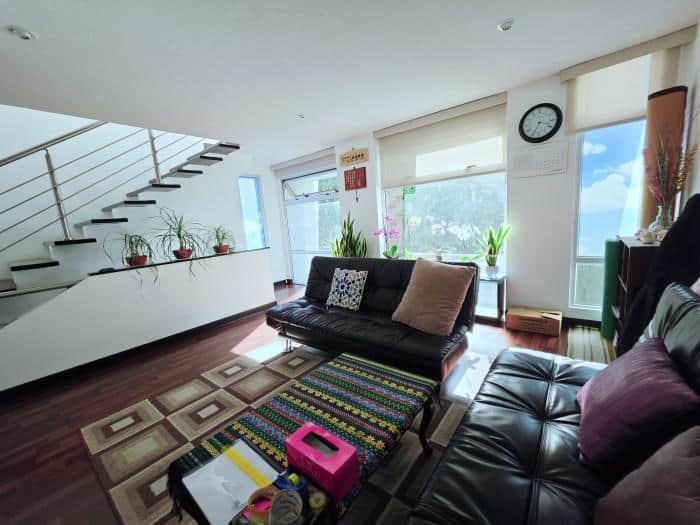 Casa de Esquina Venta Condominio Cantoria Zona 7 Mixco