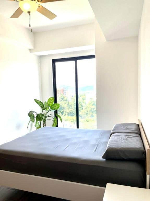 APARTAMENTO AMUEBLADO EN RENTA EN EDIFICIO DE ZONA 10, Guatemala