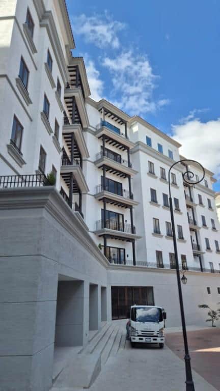 Vendo moderno Apartamento en Nogales de Cayalá zona 16, Ciudad de Guatemala