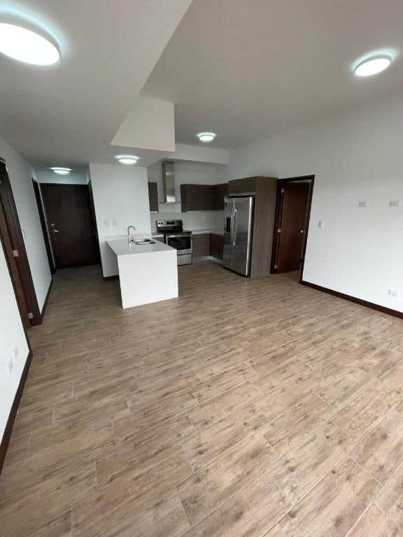 Apartamento en Renta en Zona 10 Cercano a Diagonal 6, Ciudad de Guatemala