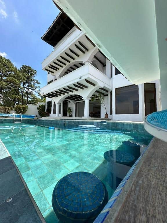Casa de Lujo y Vistas Top en Venta en Montebello CAES, Santa Catarina Pinula
