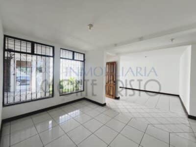 Casa en venta en Zona 8, Guatemala · 3 hab · 277 m²