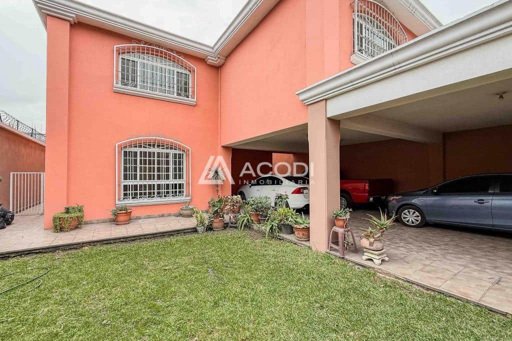 Gran oportunidad para vivir en Zona 12 en Ciudad de Guatemala, cómoda Casa comercial en renta, 2 niveles. Guatemala