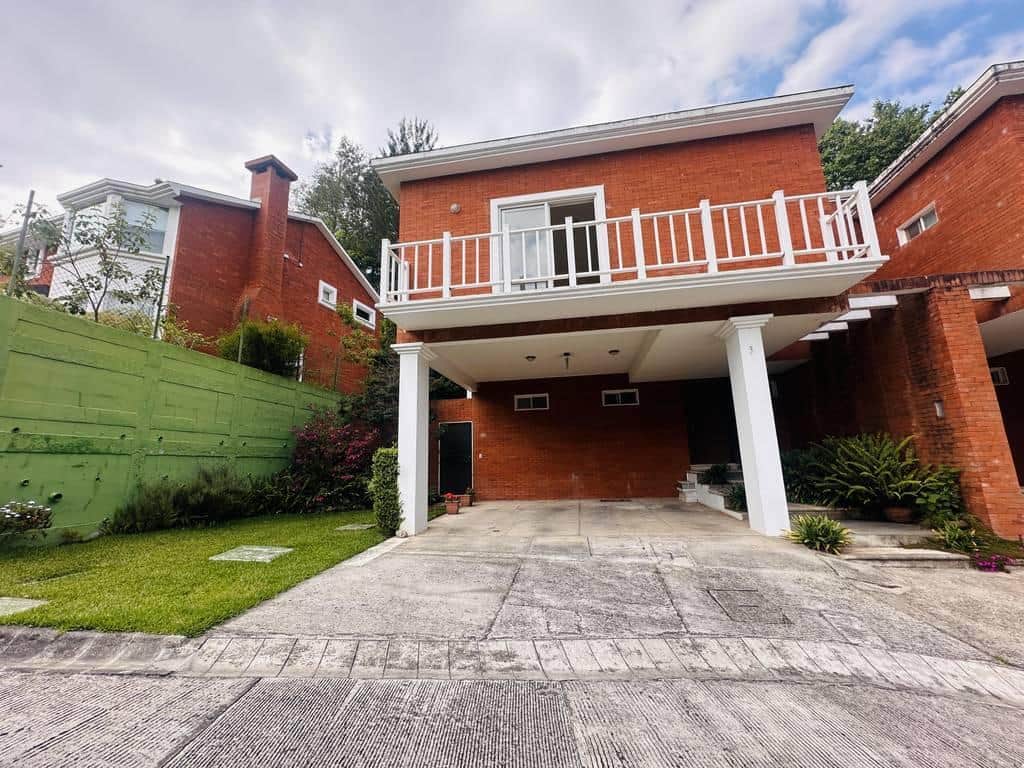 EN VENTA ESPACIOSA CASA CON SUS COMODIDADES, UBICALO EN KM 14.5 CARRETARA A EL SALVADOR, MUXBAL . GUATEMALA