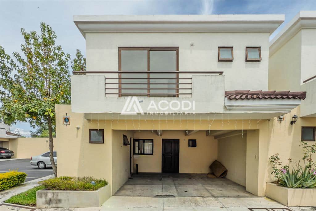 Espectacular Casa con dos niveles en renta, ubícala en El Naranjo, Zona 4 de Mixco. Guatemala