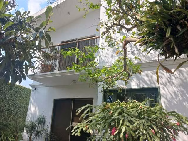 Casa y Apartamento en Venta Colonia Cotió Zona 2 Mixco